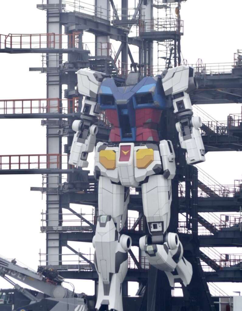 Gundam reale giappone gundamfactory yokohama cammina 1