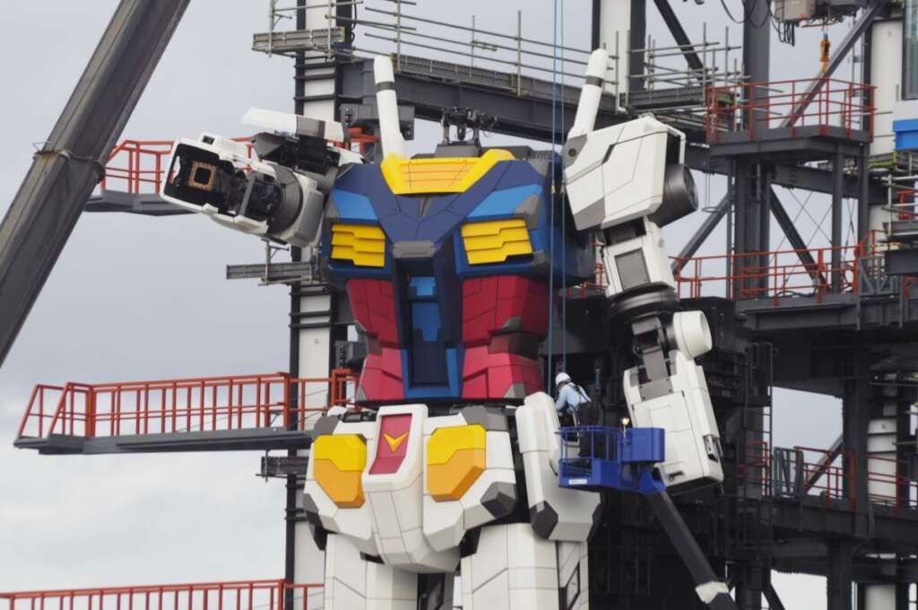 Gundam reale giappone gundamfactory yokohama cammina 14