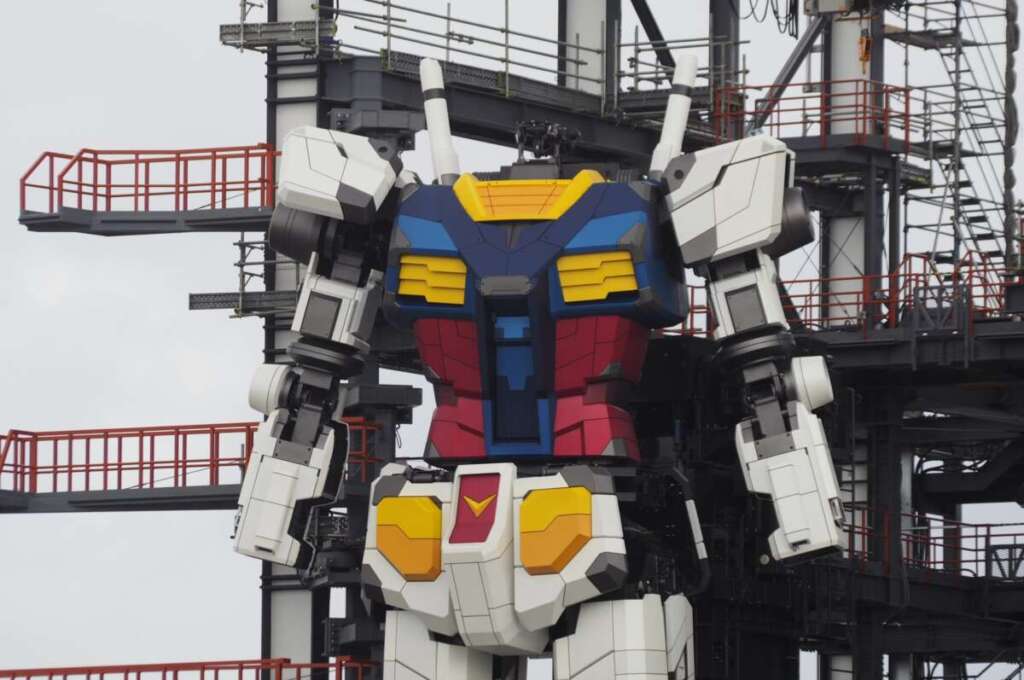 Gundam reale giappone gundamfactory yokohama cammina 16