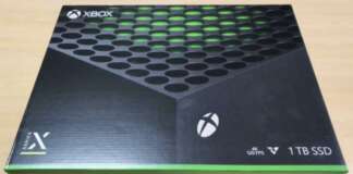 Xbox Series X Confezione