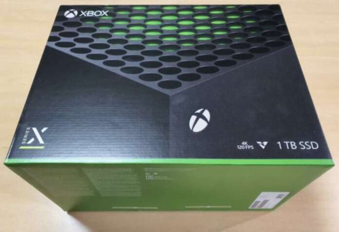 Xbox Series X Confezione