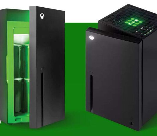 Xbox Series X Mini Fridge