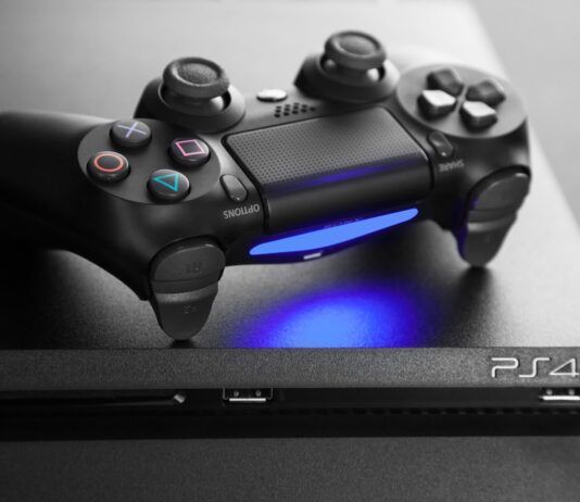 PlayStation 4 Produzione Aumentata Causa Scarsa Disponibilità PlayStation 5 Sony Smentisce